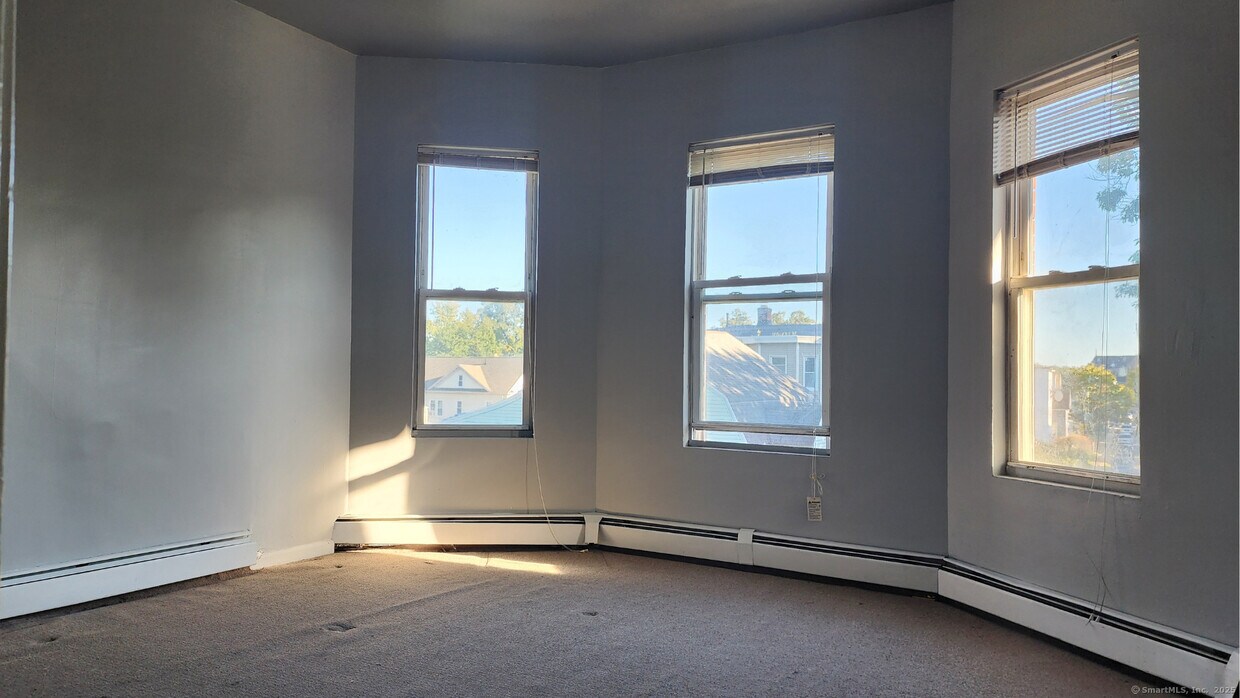 Foto del edificio - 90 Chadwick Ave