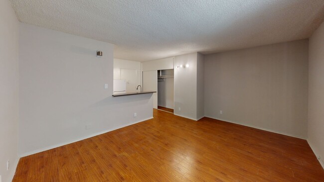 Interior Photo - Kenmore Apartments