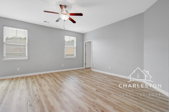 Building Photo - 403 War Admiral Ln