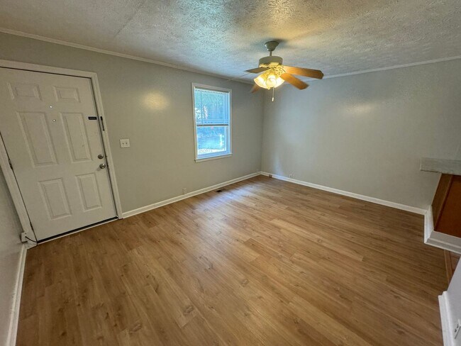 Foto del edificio - Milledge Ave Ext 1693/1695