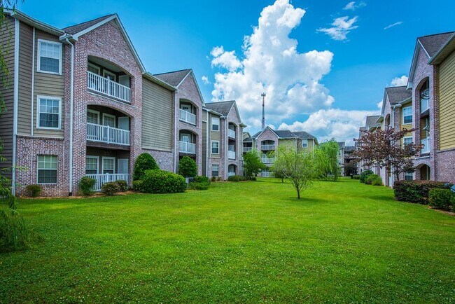 Building Photo - 8465 Patriot Blvd