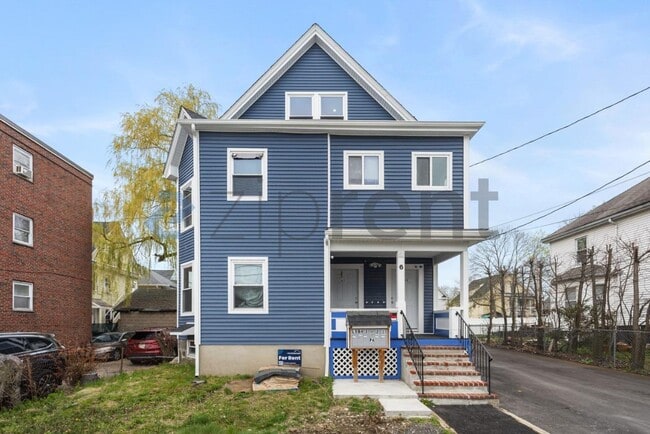 Building Photo - Unit 3