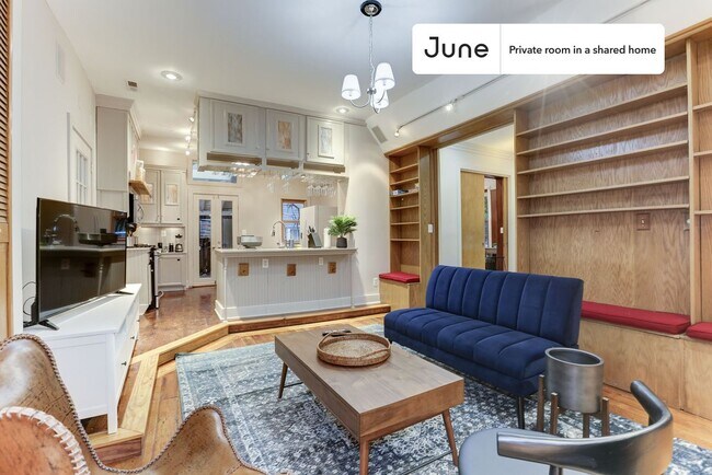 Building Photo - Private bedroom in 4 bed/2.5 bath Home