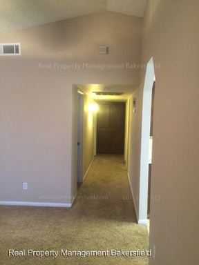 Building Photo - 5900 Osborne Ct