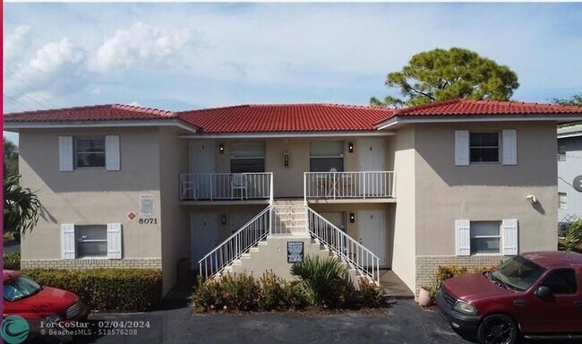 Foto del edificio - 8071 NW 44th Ct