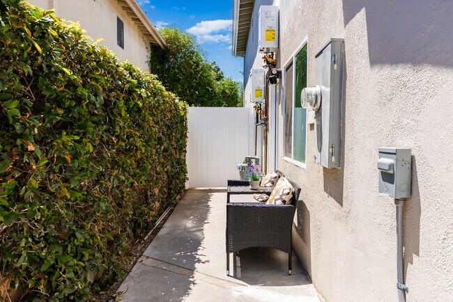 Foto del edificio - 18120 Bromley St