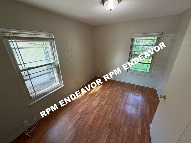 Foto del edificio - 6150-6150 Garfield Ave
