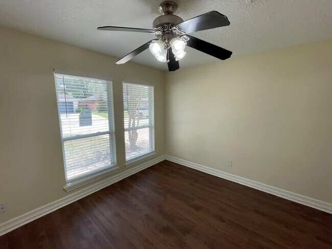 Building Photo - 9422 Chartermoss Cir