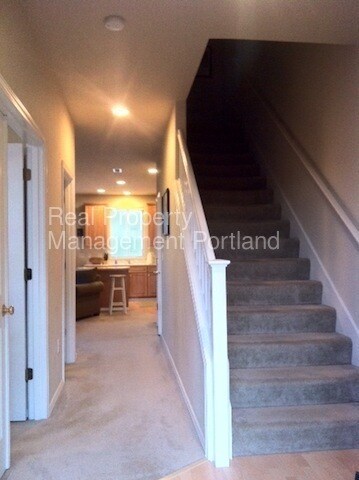 Building Photo - 16197 NW Fescue Ct
