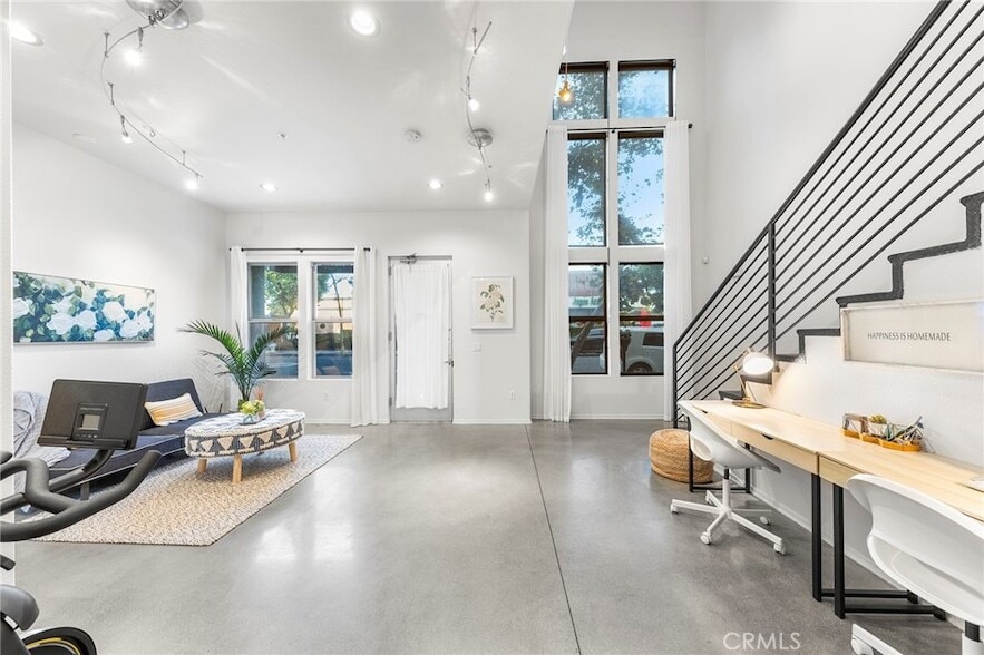 Foto principal - 210 N Spurgeon St