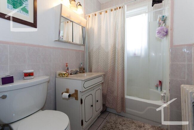 Foto del edificio - Huge 4 bed unit in Oak Square well below m...