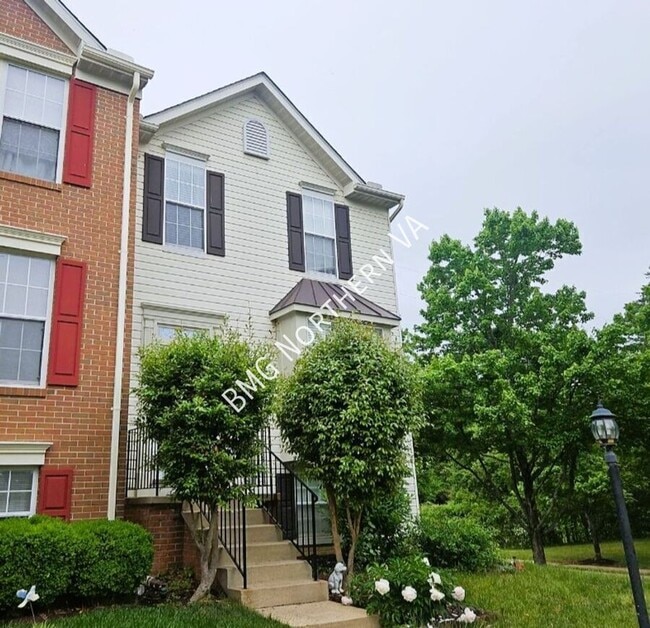Photo - 7408 Gadsby Square House