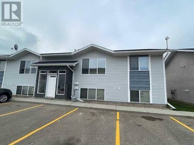 Photo principale - 4729-18 18 St