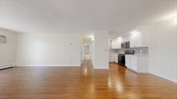 Building Photo - 164 Galen St