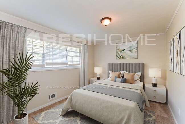 Foto del edificio - 7432 Meadows Dr