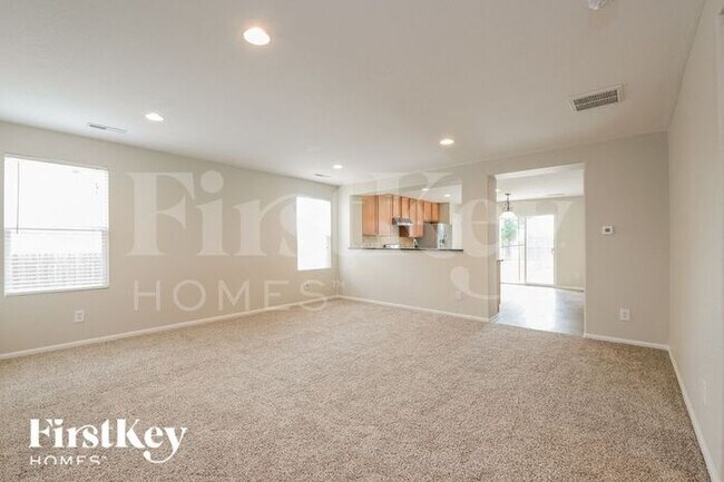 Foto del edificio - 865 Willow Dr