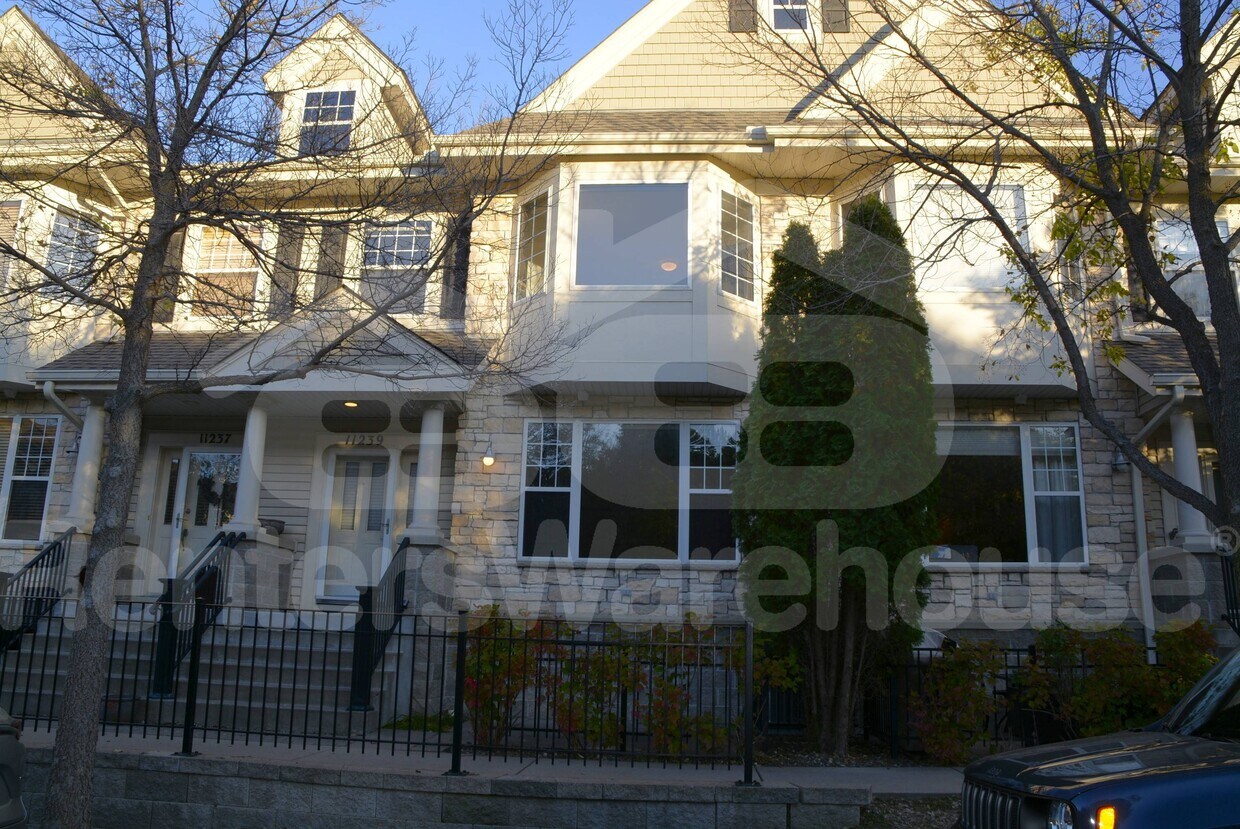 Primary Photo - 11239 Preswick Blvd