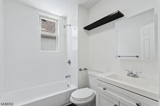 Building Photo - 1043 Hunterdon St