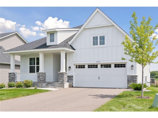 Building Photo - 9342 Bridle Way