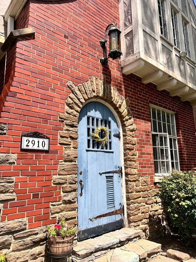 Building Photo - 2910 Erie Ave
