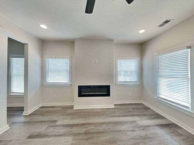 Foto del edificio - 410 Sunset Ave NW