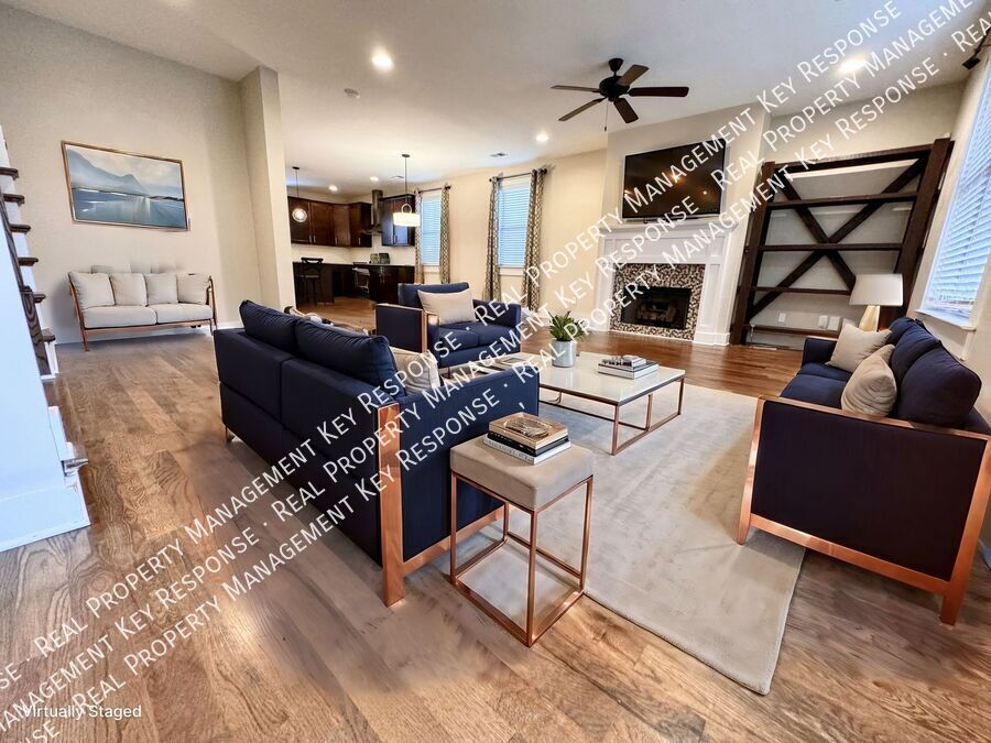 Foto principal - Beautiful 3 bd 2.5 bath cottage in East Na...