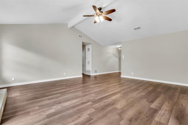 Building Photo - 4805 Gerona Dr