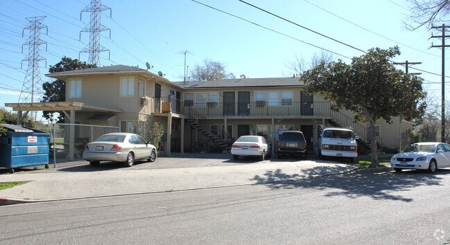 Foto del edificio - 5930-5944 Riverton Ave