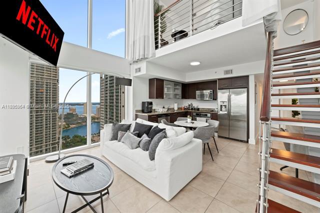 Foto del edificio - Brickell On The River