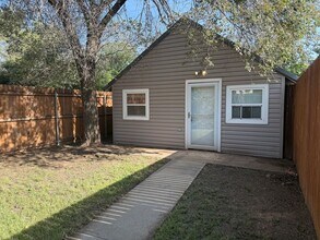 Building Photo - 2618 22nd St