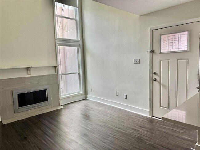 Foto del edificio - 935 La Posada Dr