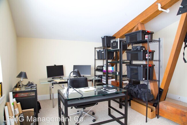 Foto del edificio - 412 Shurs Ln