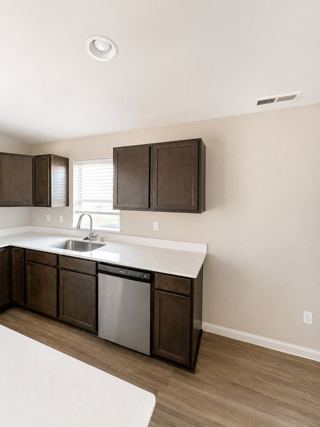 Foto del edificio - Newly Built 4bd 2.5ba in LSSD