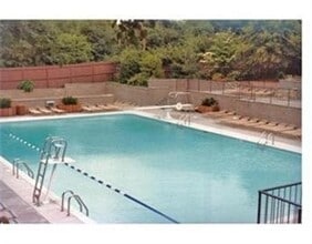 Building Photo - 44 Washington St