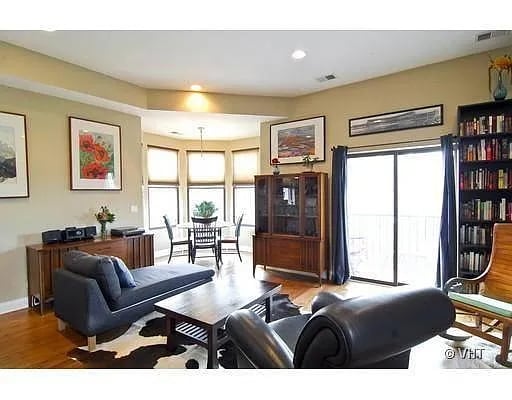 Foto del edificio - 1701 N Campbell Ave
