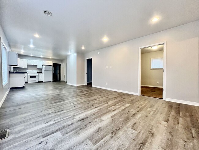 Foto del edificio - Three Bedroom Home in Muskegon