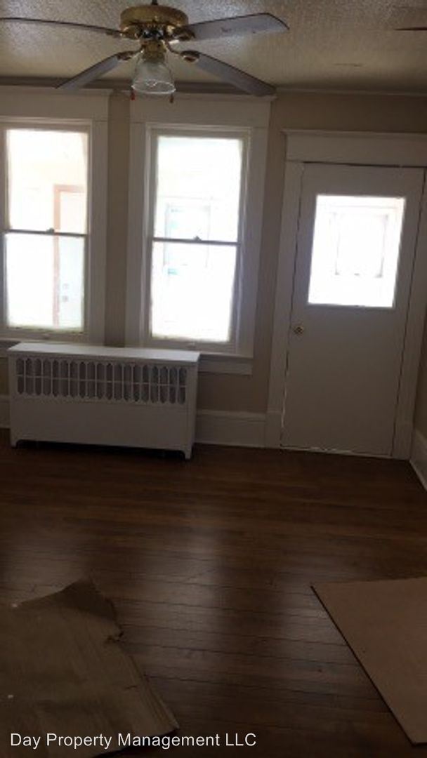 Foto del edificio - 904 N Chestnut Ave
