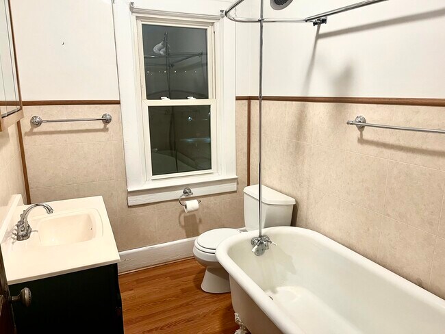 Foto del edificio - 534 Gaston Ave