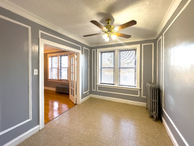 Foto del edificio - 1553 W 83rd St