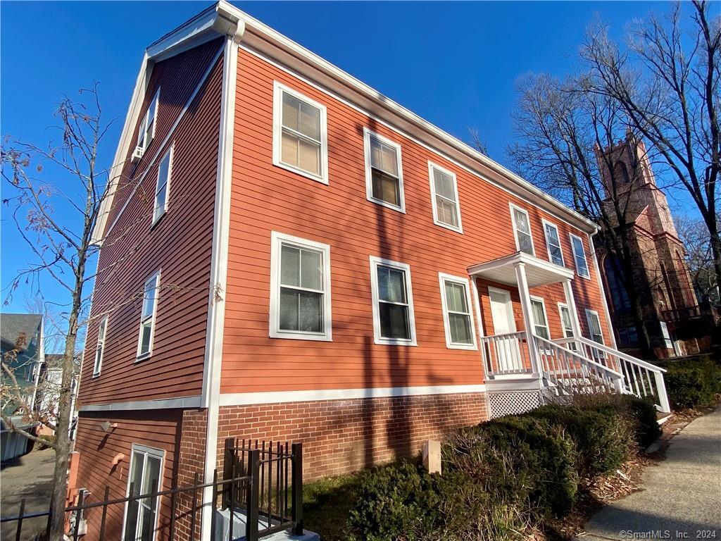 Primary Photo - 46 E Grand Ave