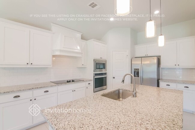 Foto del edificio - 1617 Whispering Trail Dr