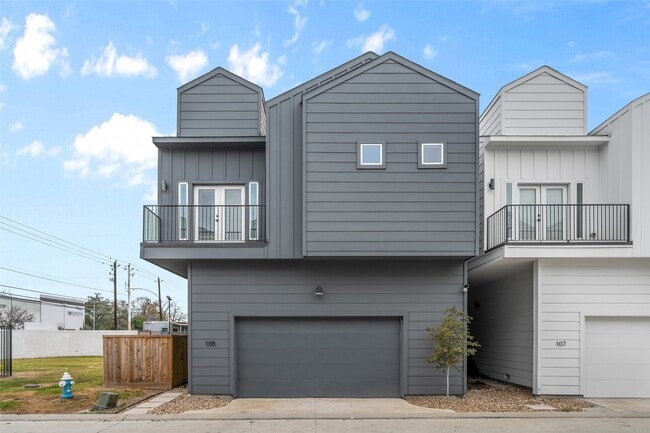 Building Photo - 105 Tolima Dove St