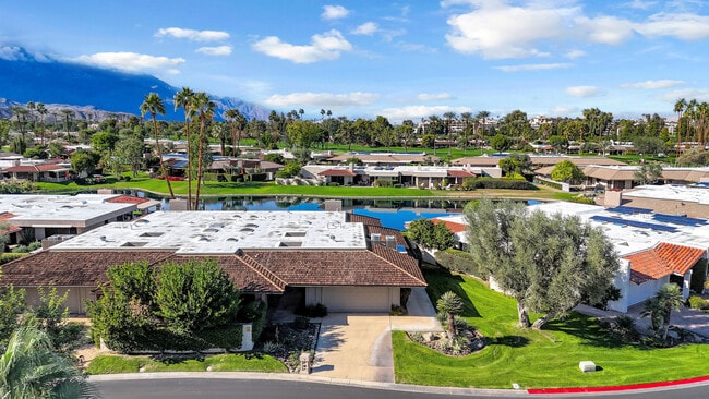 Foto del edificio - 10 Colgate Dr