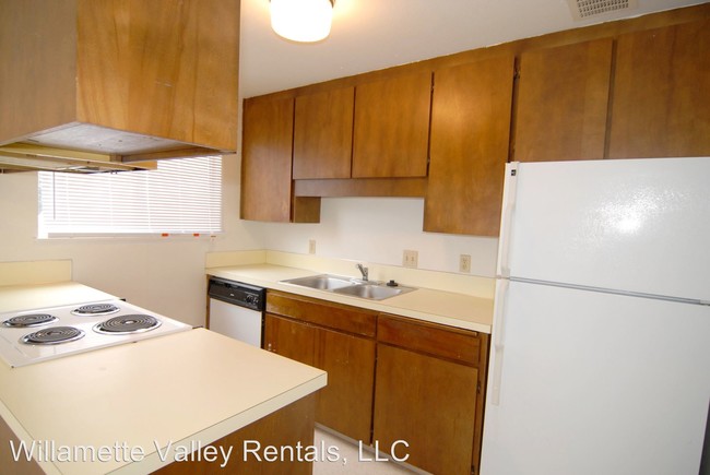 Foto del edificio - 563-565 NW Oak Ave