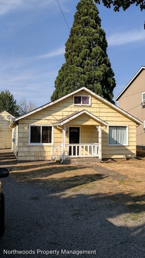 Building Photo - 1240 Q St