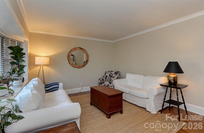 Foto del edificio - 1308 Mockingbird Ln