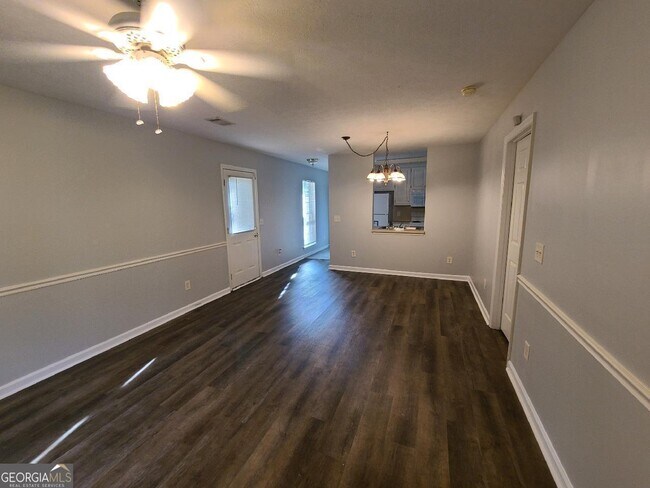 Foto del edificio - 380 Mobley Rd