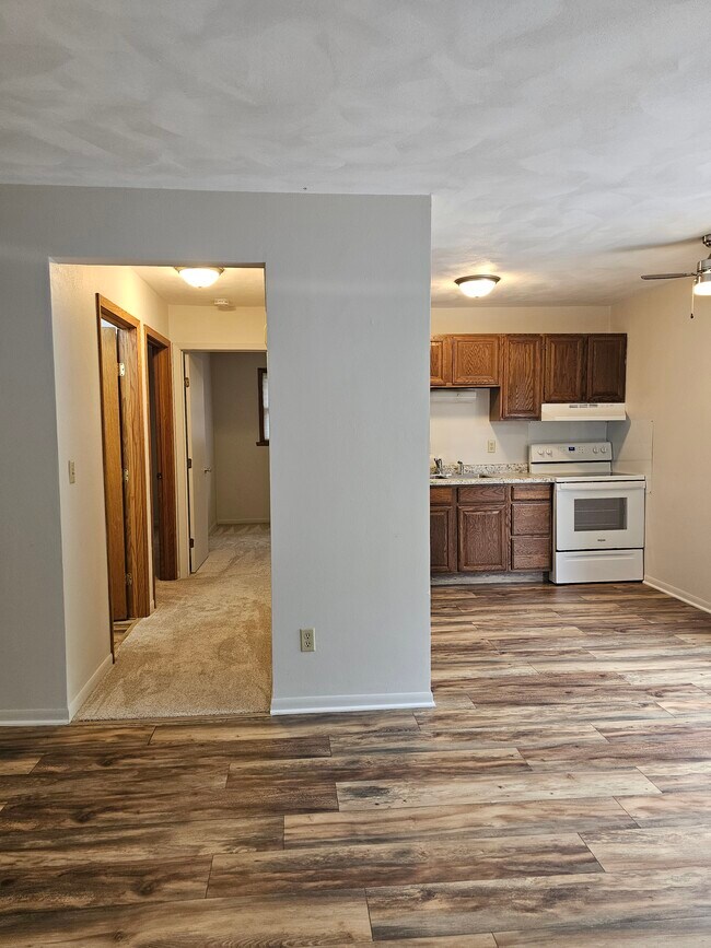 Building Photo - 1395 Inverness Ln