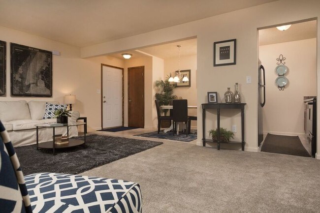 Foto del edificio - 1400 Highland Dr