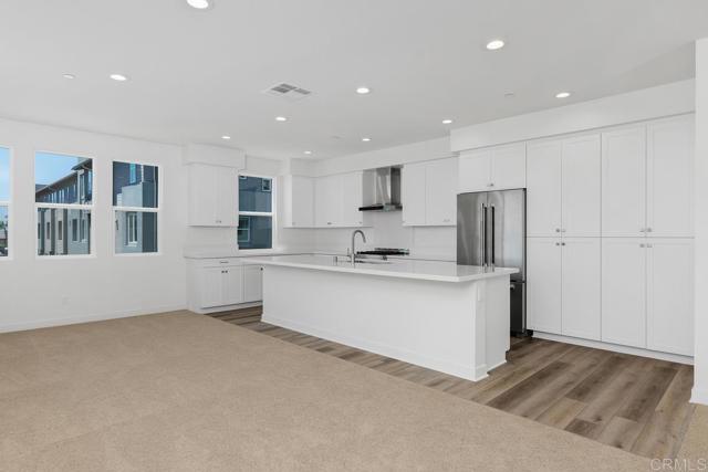 Foto del edificio - 6102 Village Way